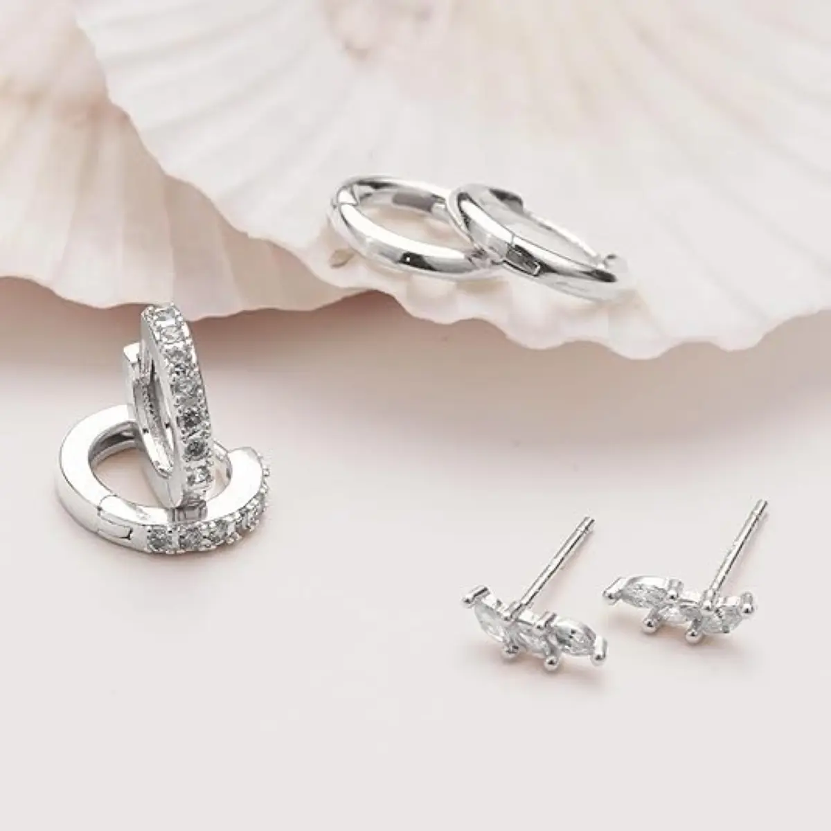 Gold Small Hoop Earrings Set for Women, Gold Plated Dainty Small Huggie Hoop Earrings for Women, Gold Earrings Stack Sets for Multiple Piercing, Cartilage Earrings for Women Jewelry Gifts